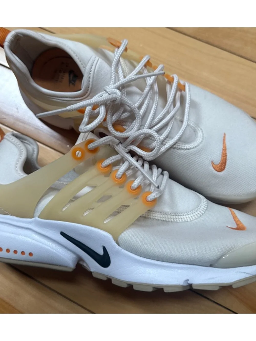 Nike Air Presto Sanddrift Light Women’s Sneakers